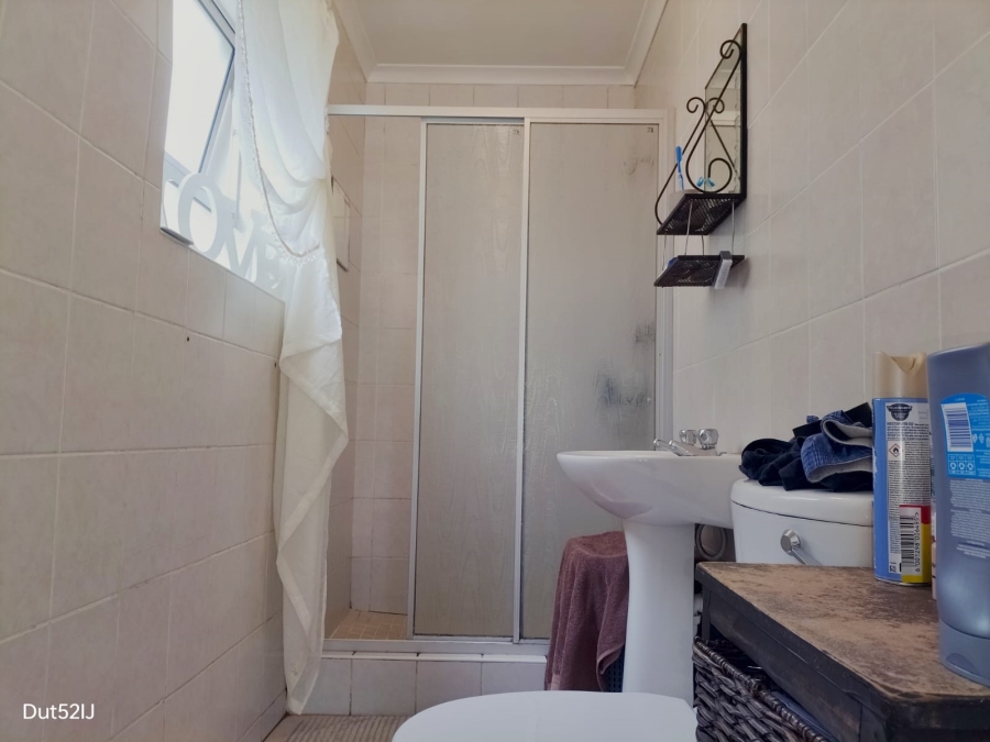 3 Bedroom Property for Sale in Fraaiuitsig Western Cape